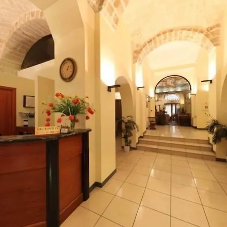 Adria Hotel 3*