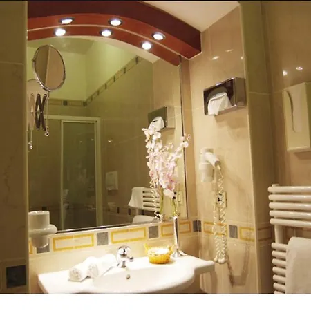 Hotel Adria 3*