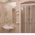 Ξενοδοχείο Adria 3*