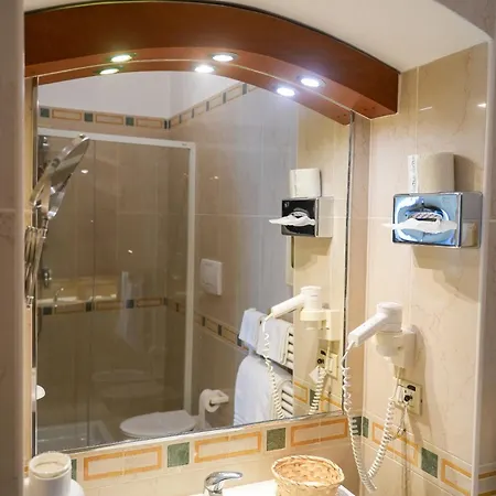 Adria Otel 3*
